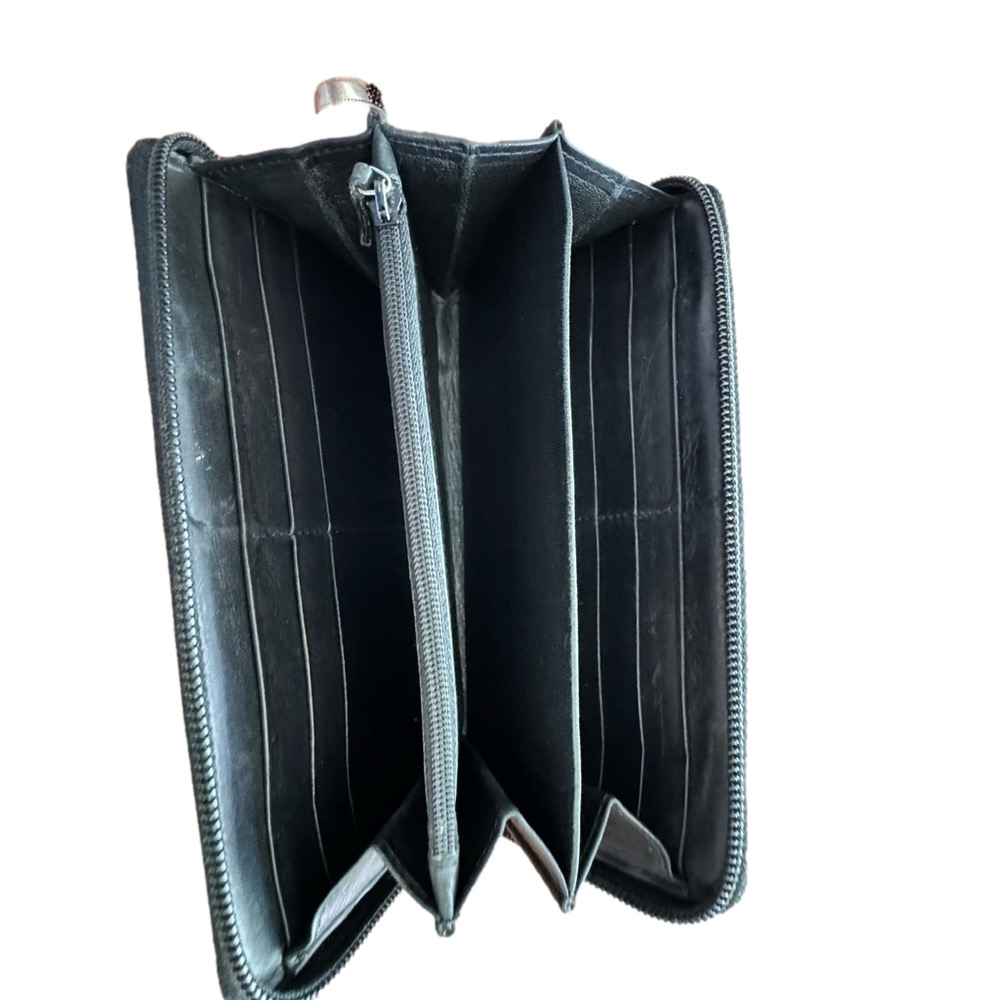 Gucci Black Monogram Wallet - Picture 6 of 7